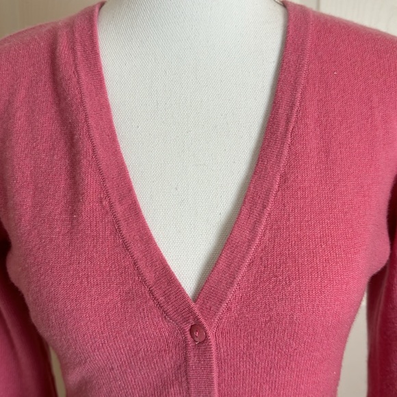 Thomas Pink 100% cashmere button down V-neck pink sweater - Size Medium - Picture 4 of 10